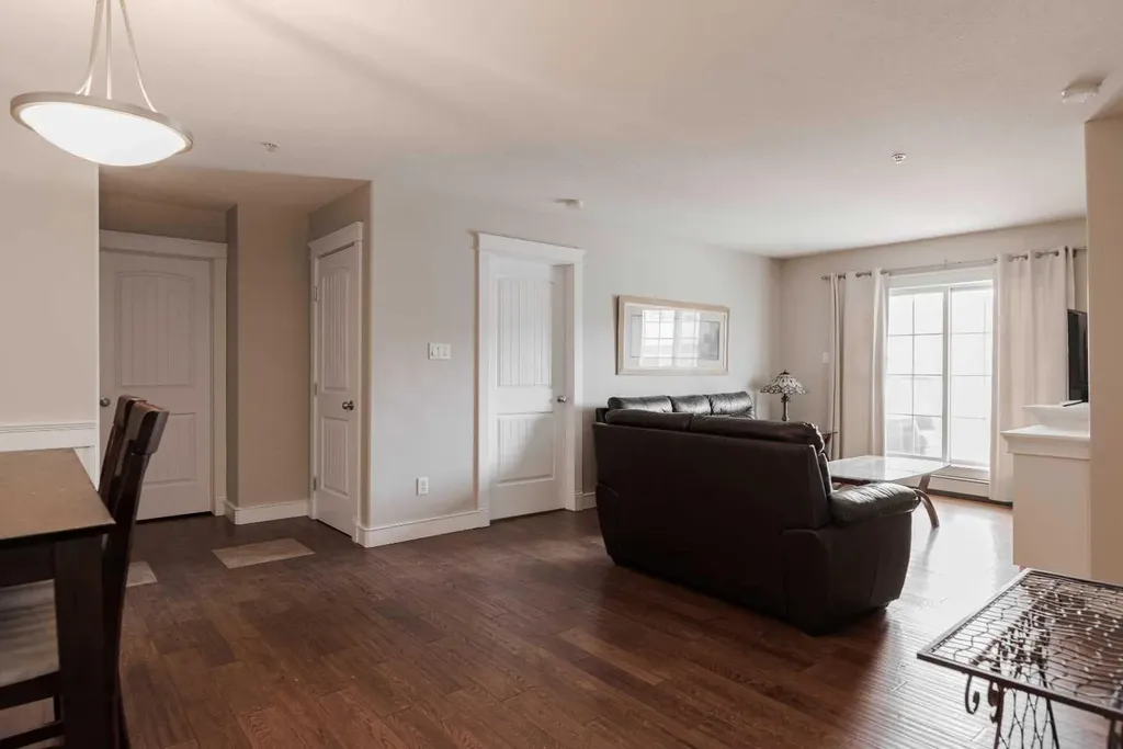 9604 Manning Avenue Fort Mcmurray AB T9H 3M7
