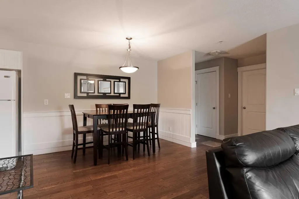 9604 Manning Avenue Fort Mcmurray AB T9H 3M7