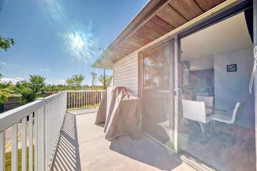 131 Ranchlands Court NW Calgary AB T3G1N8