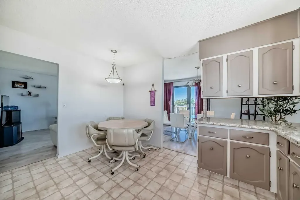 131 Ranchlands Court NW Calgary AB T3G1N8