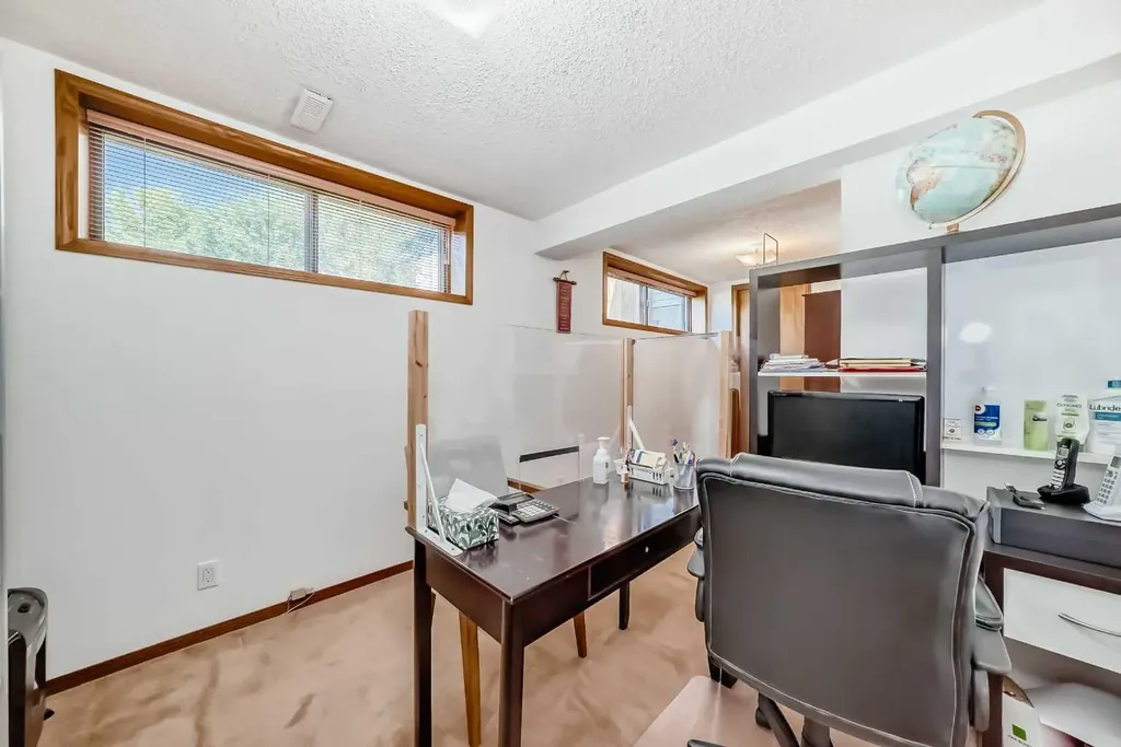 131 Ranchlands Court NW Calgary AB T3G1N8