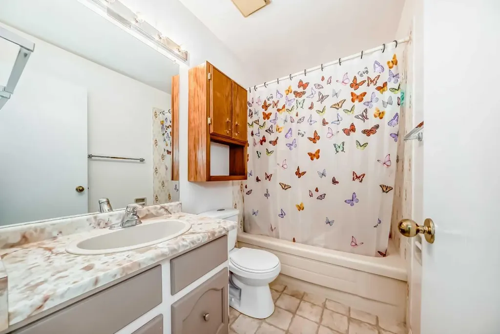 131 Ranchlands Court NW Calgary AB T3G1N8