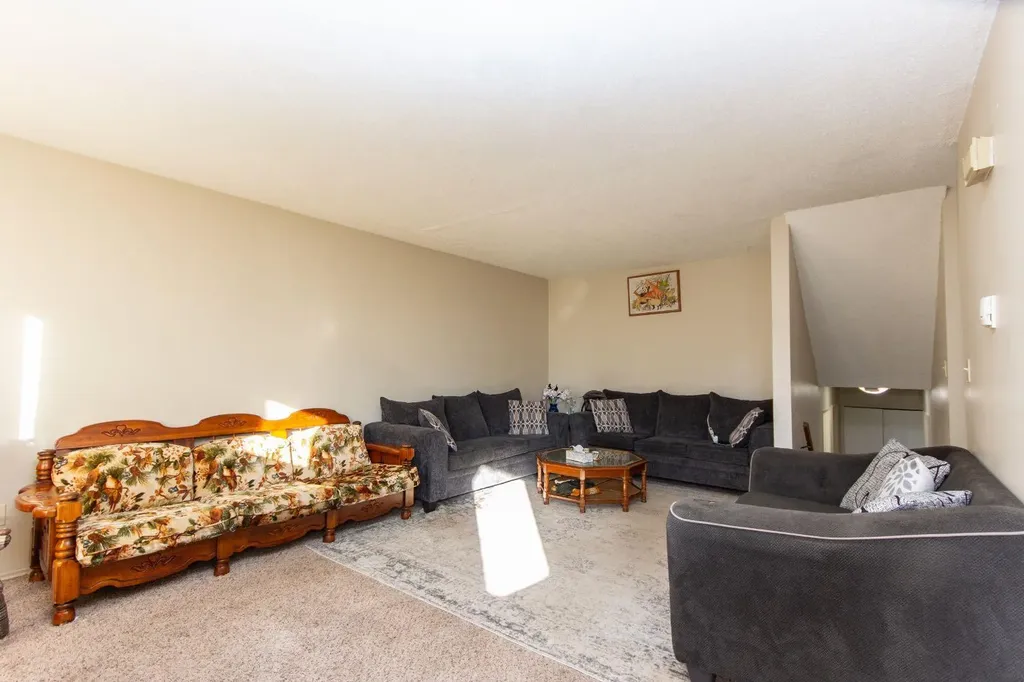 19 Gibson Close Red Deer AB T4P 2Z3