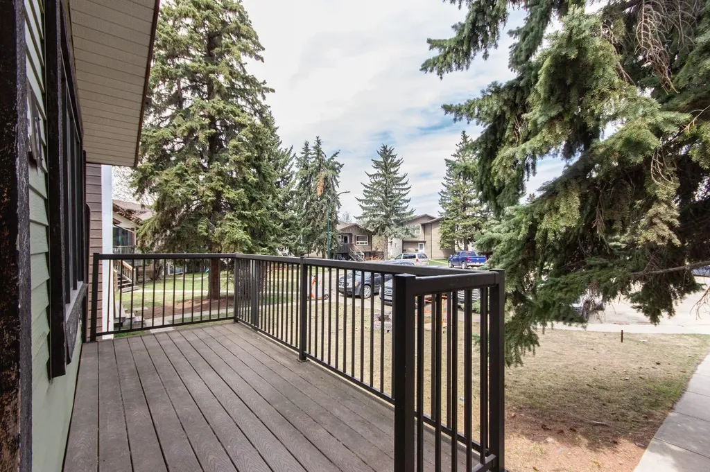19 Gibson Close Red Deer AB T4P 2Z3
