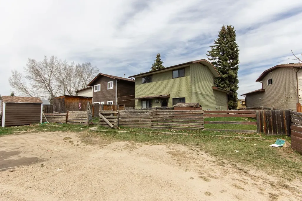 19 Gibson Close Red Deer AB T4P 2Z3
