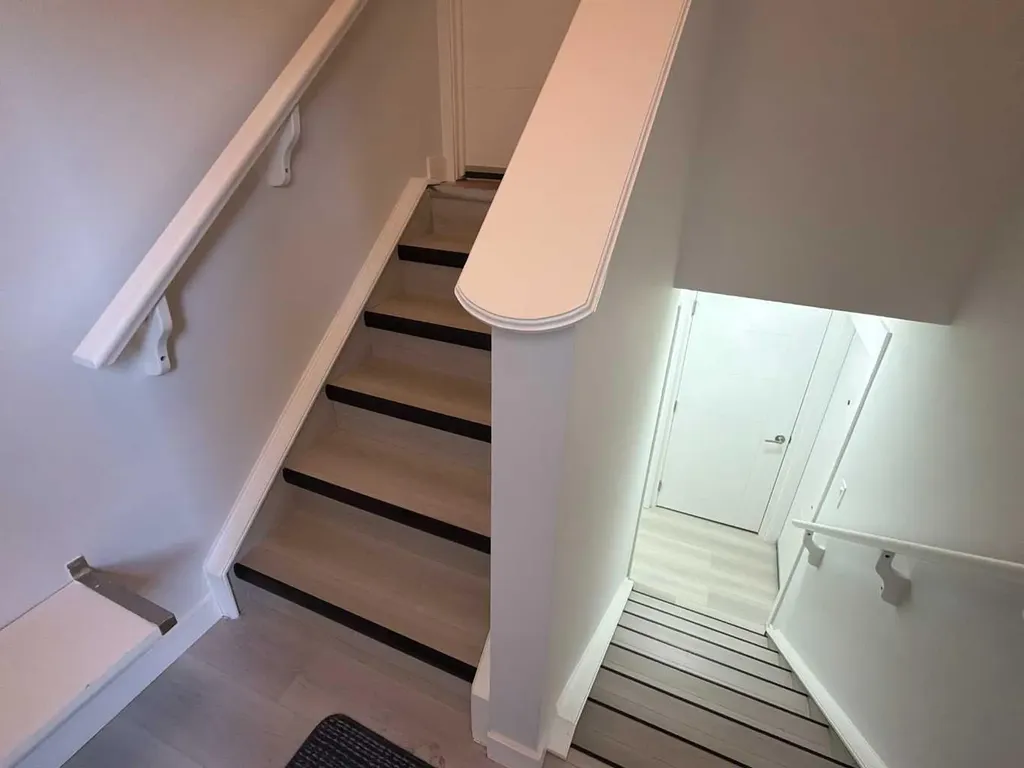 231 Saddlebrook Way NE Calgary AB T3J 0B5