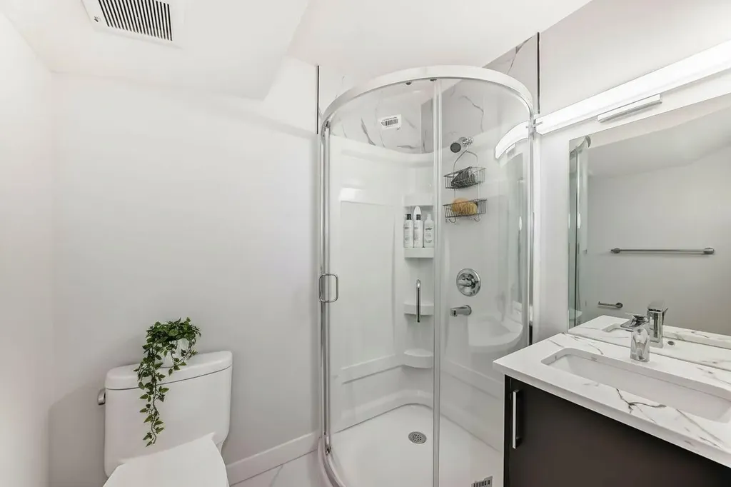 231 Saddlebrook Way NE Calgary AB T3J 0B5
