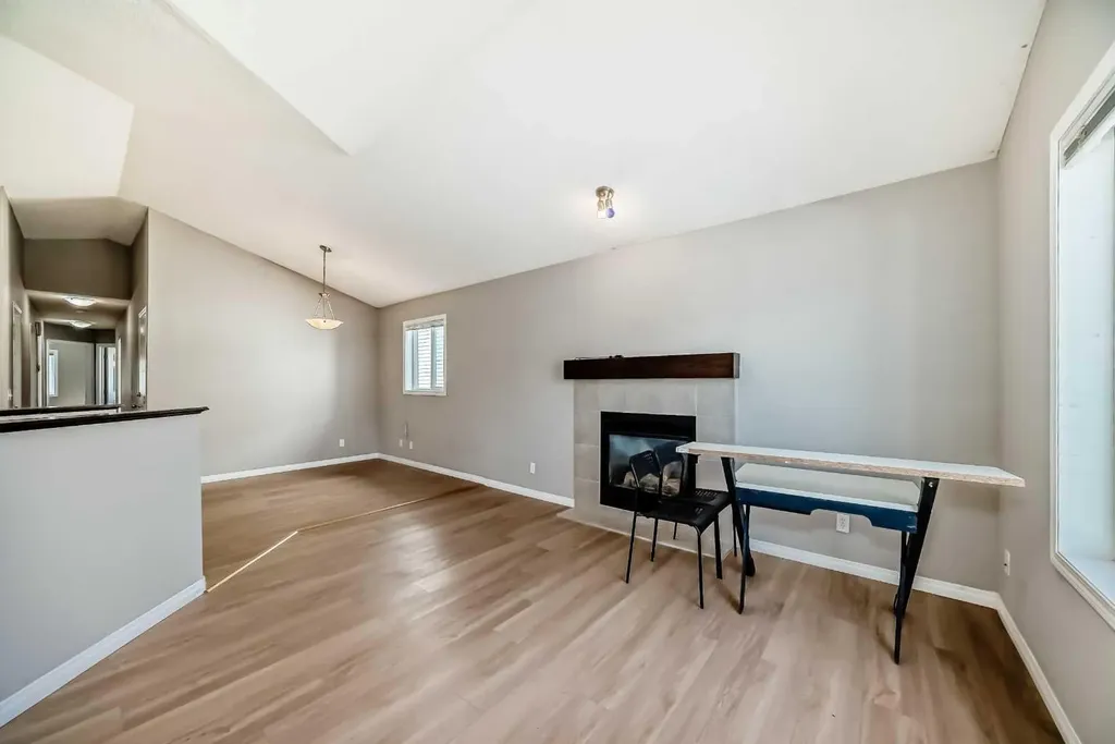231 Saddlebrook Way NE Calgary AB T3J 0B5