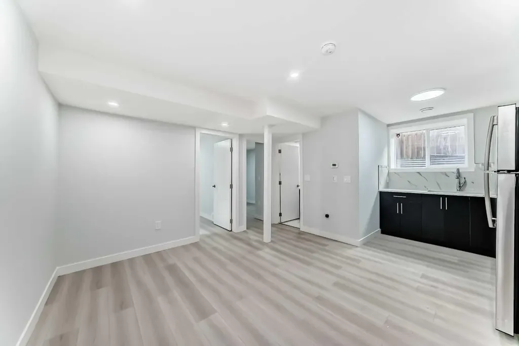 231 Saddlebrook Way NE Calgary AB T3J 0B5