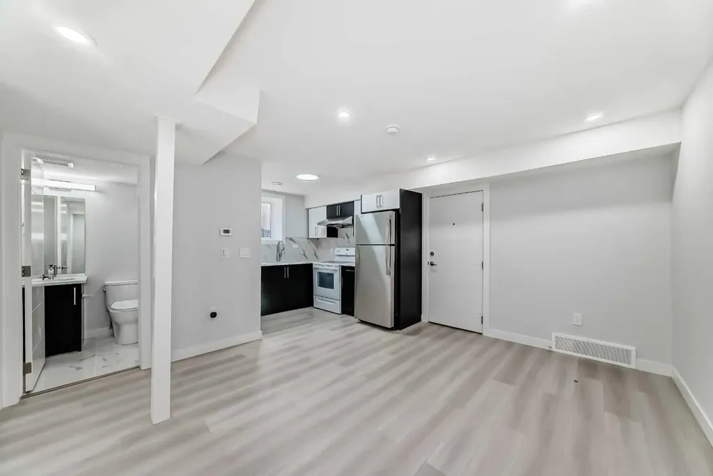 231 Saddlebrook Way NE Calgary AB T3J 0B5
