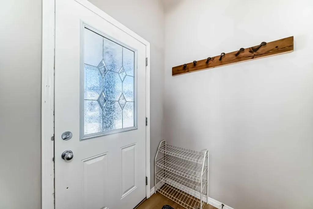 231 Saddlebrook Way NE Calgary AB T3J 0B5