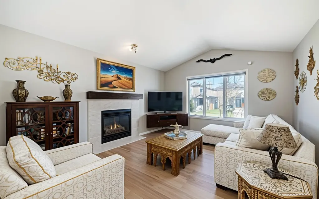 231 Saddlebrook Way NE Calgary AB T3J 0B5