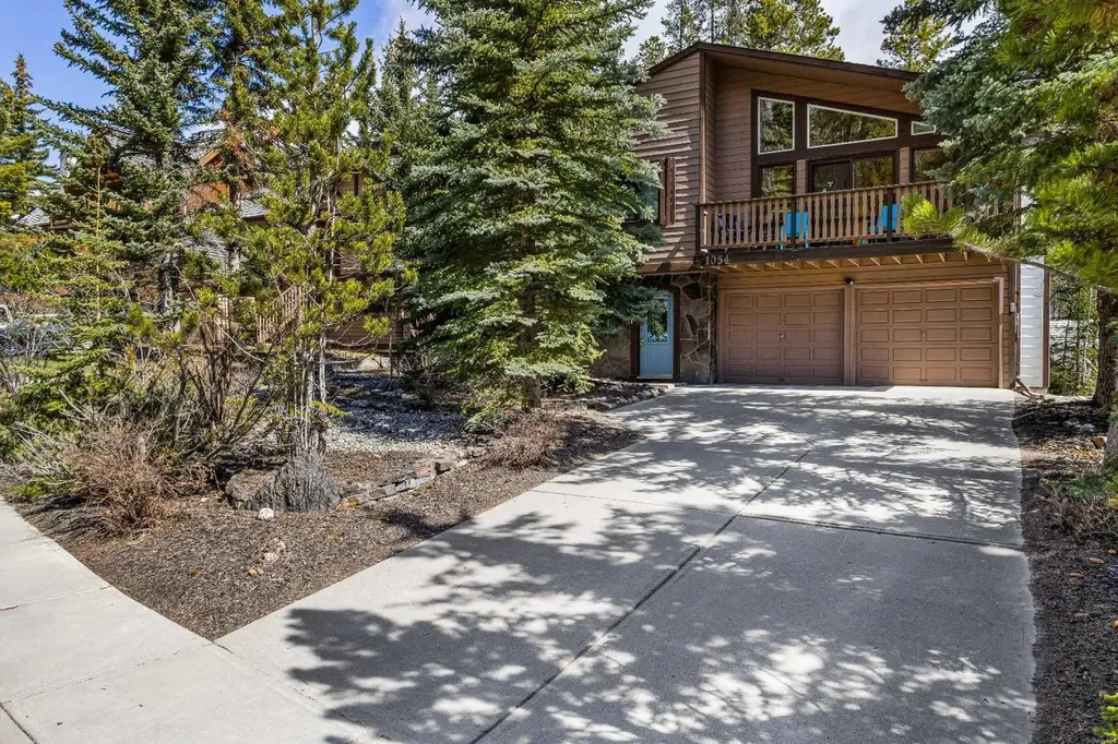 1054 Evergreen Circle Canmore AB T1W 3H5