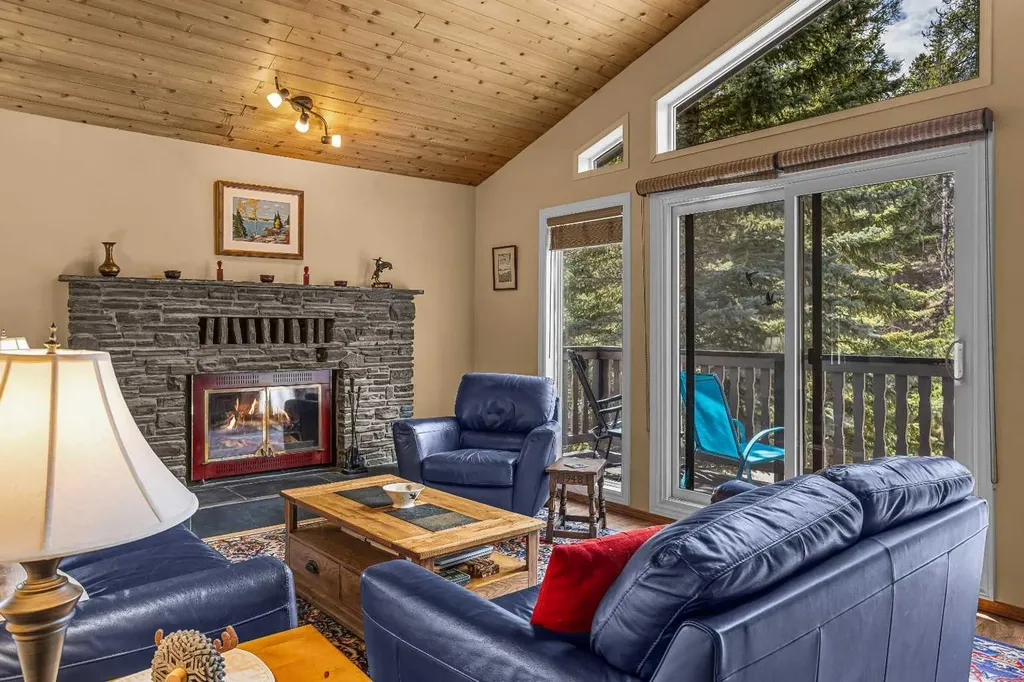 1054 Evergreen Circle Canmore AB T1W 3H5