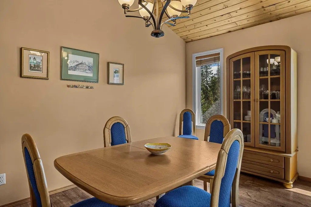 1054 Evergreen Circle Canmore AB T1W 3H5