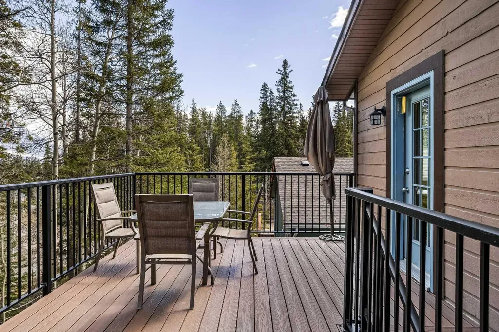 1054 Evergreen Circle Canmore AB T1W 3H5