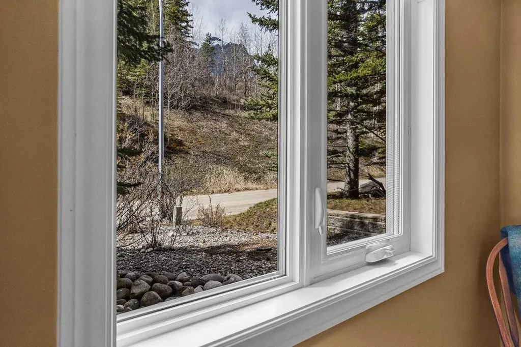 1054 Evergreen Circle Canmore AB T1W 3H5