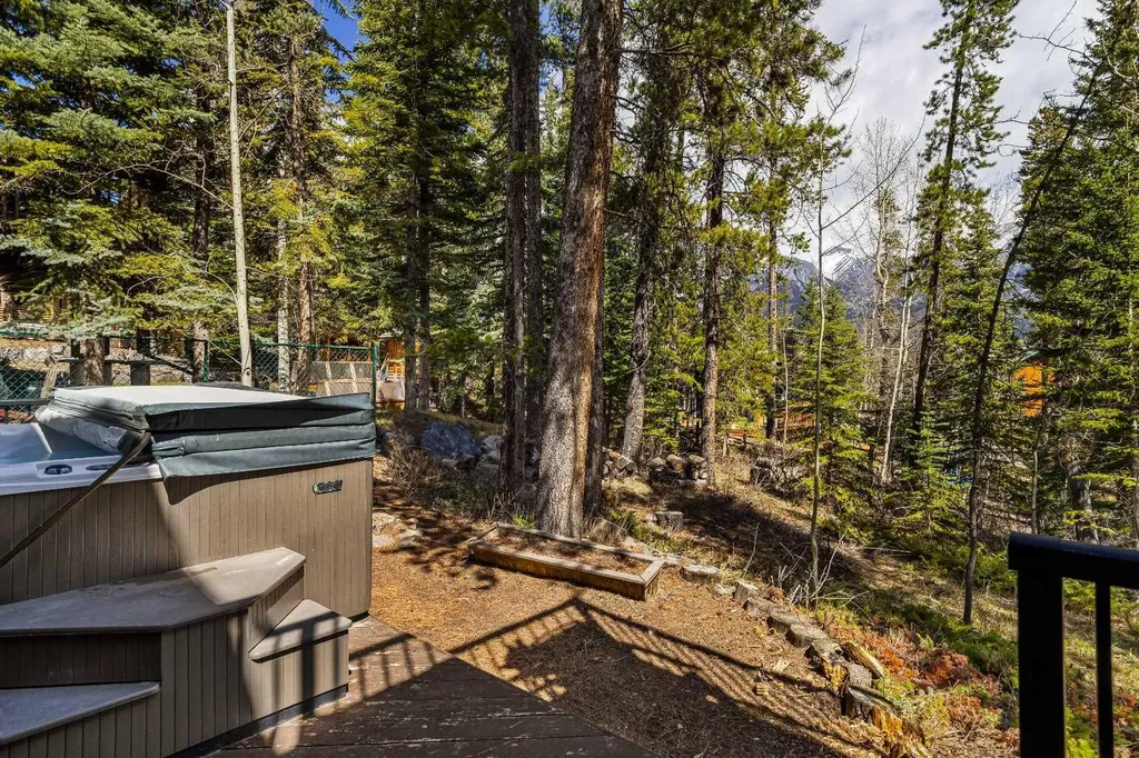 1054 Evergreen Circle Canmore AB T1W 3H5