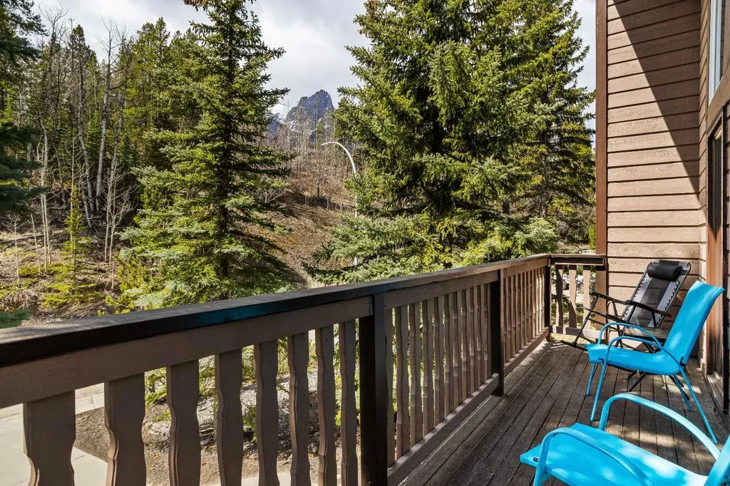 1054 Evergreen Circle Canmore AB T1W 3H5