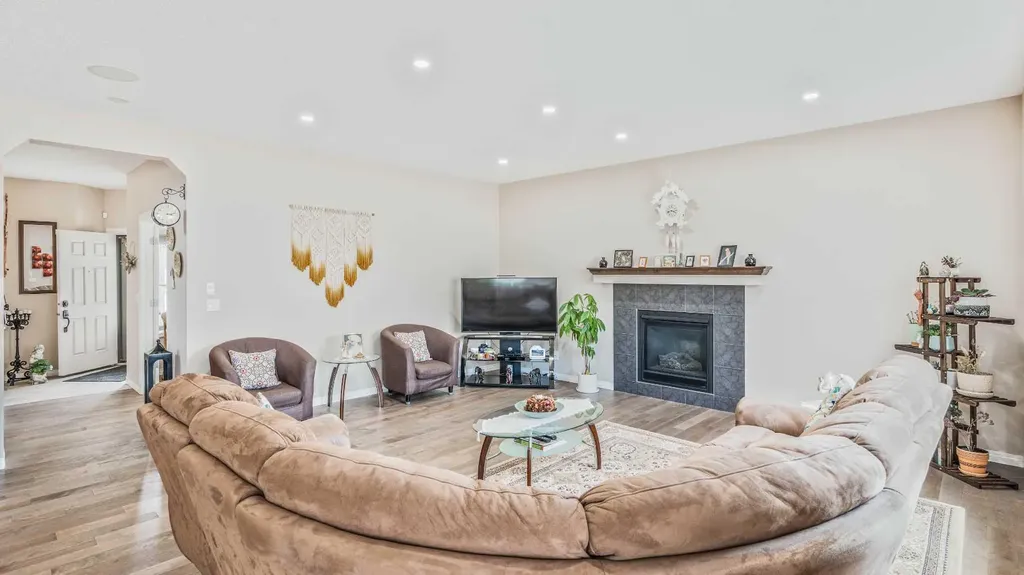 14 Silverado Ridge Link SW Calgary AB T2X0J8