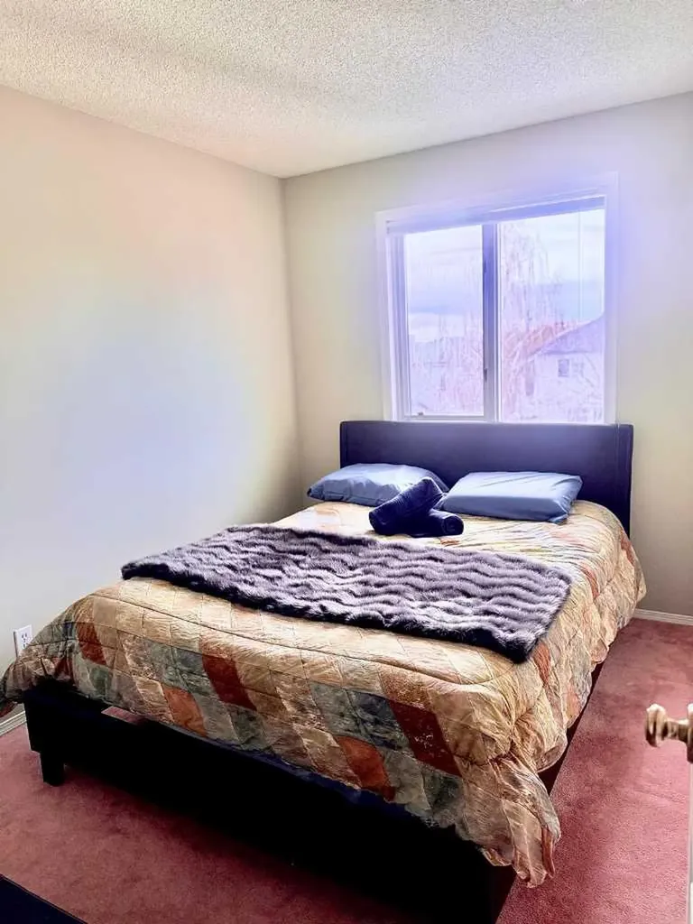 7212 Sierra Morena Boulevard SW Calgary AB T3H 3G5