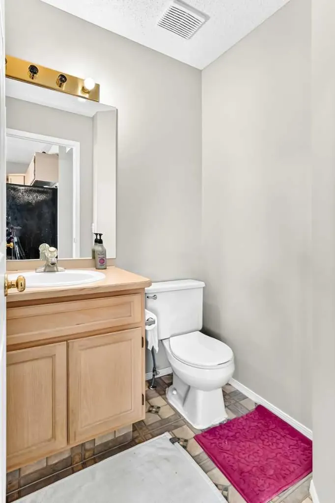 7212 Sierra Morena Boulevard SW Calgary AB T3H 3G5