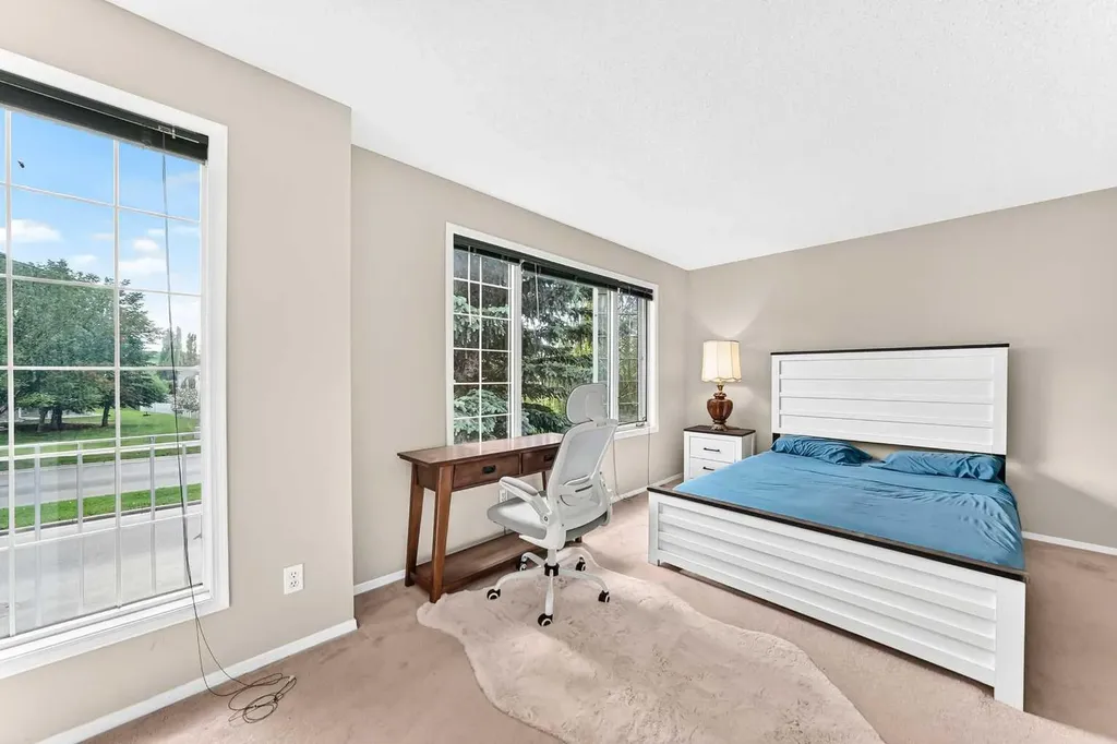 7212 Sierra Morena Boulevard SW Calgary AB T3H 3G5