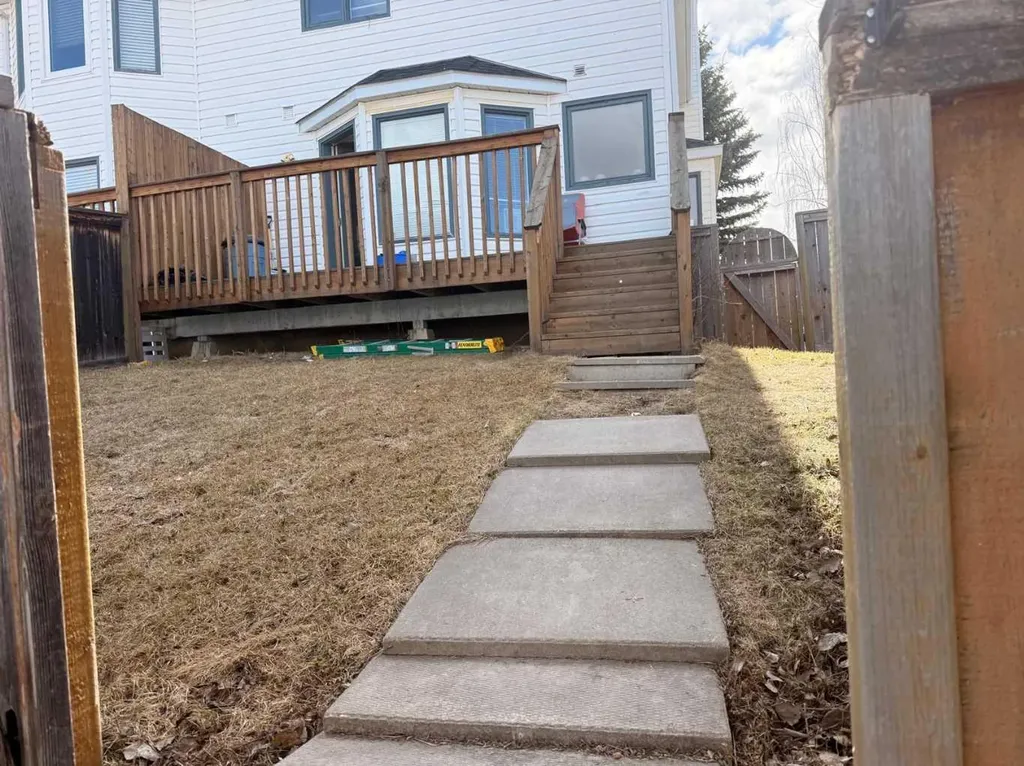 7212 Sierra Morena Boulevard SW Calgary AB T3H 3G5