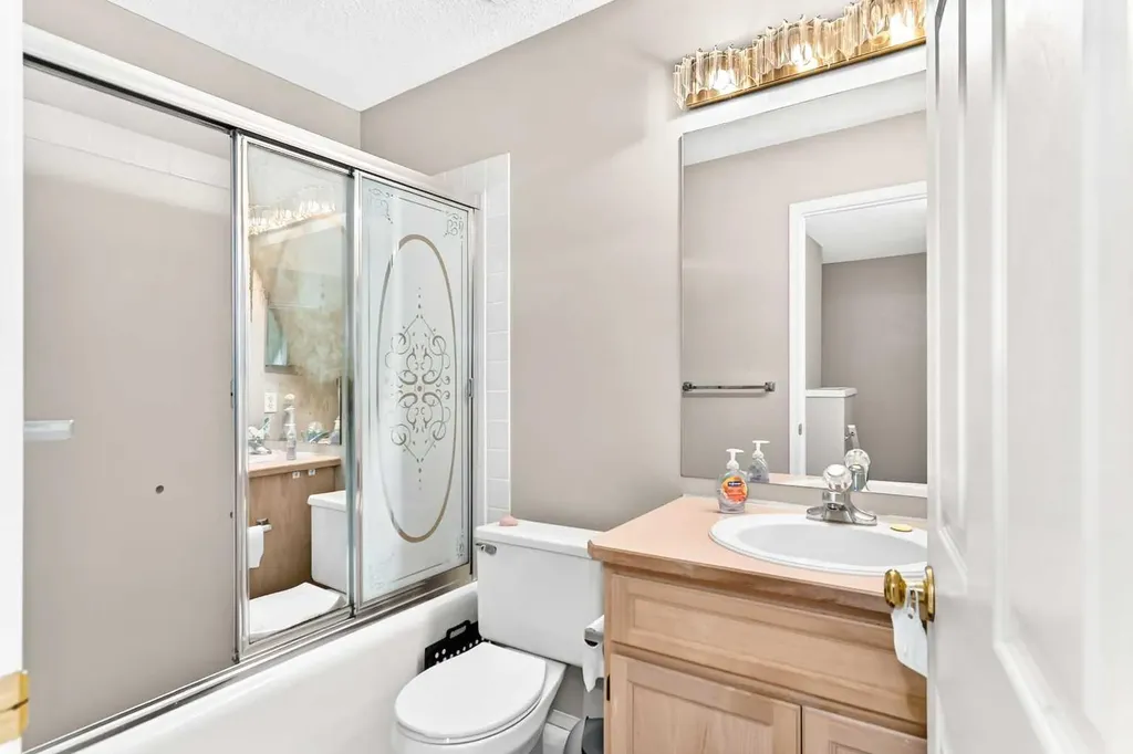 7212 Sierra Morena Boulevard SW Calgary AB T3H 3G5