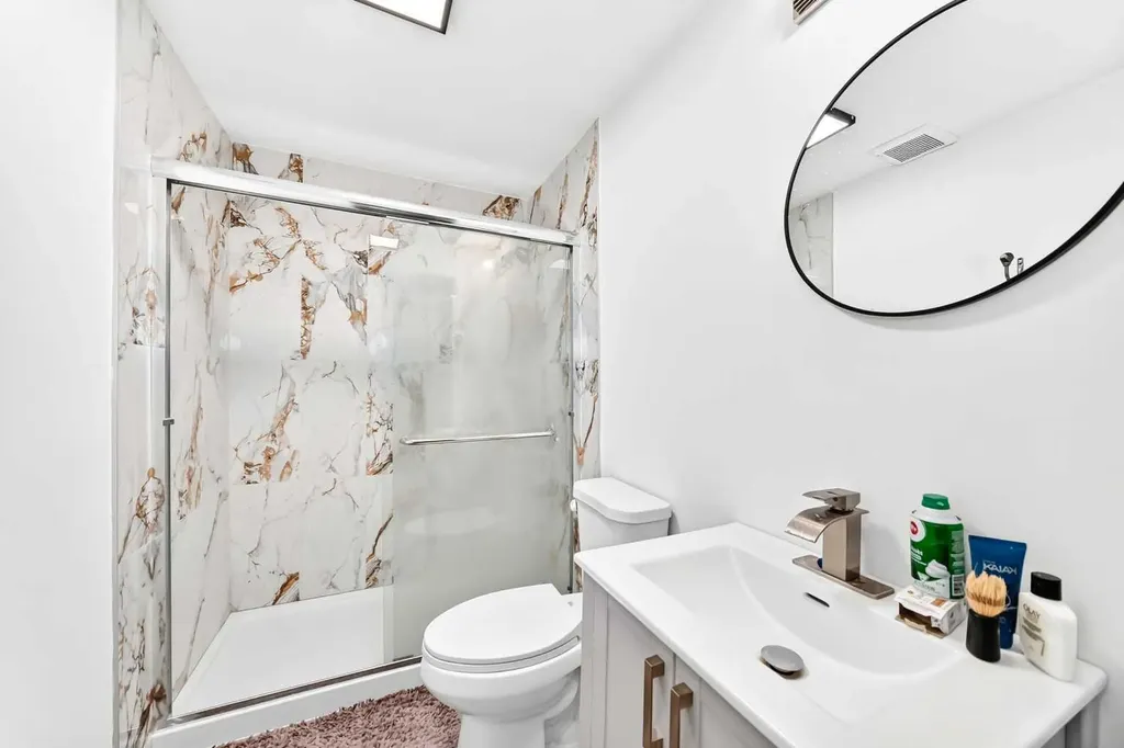 7212 Sierra Morena Boulevard SW Calgary AB T3H 3G5