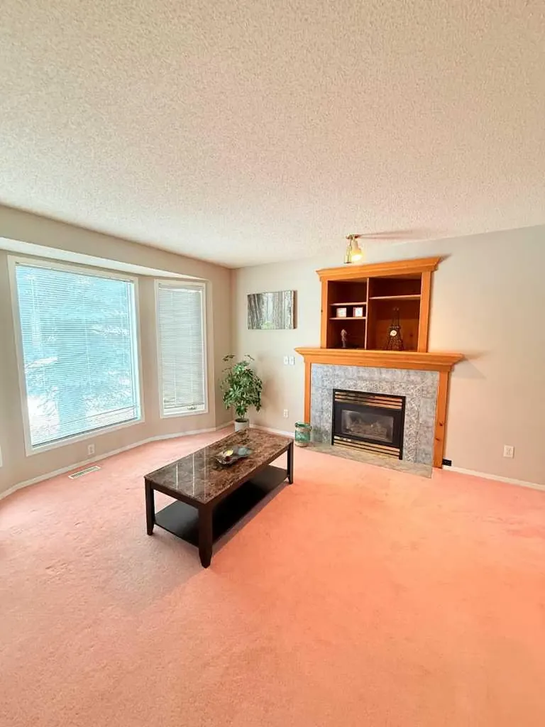 7212 Sierra Morena Boulevard SW Calgary AB T3H 3G5