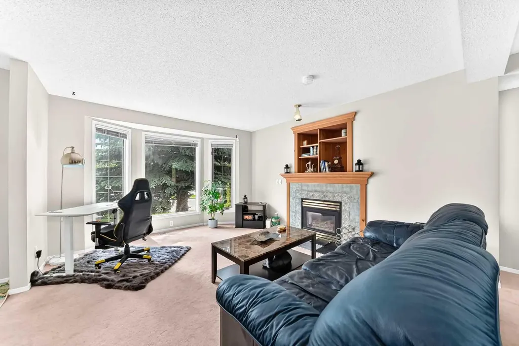 7212 Sierra Morena Boulevard SW Calgary AB T3H 3G5