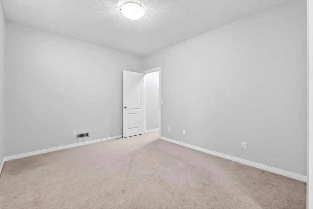 38 Silverado Skies Crescent Calgary AB T2X0J5