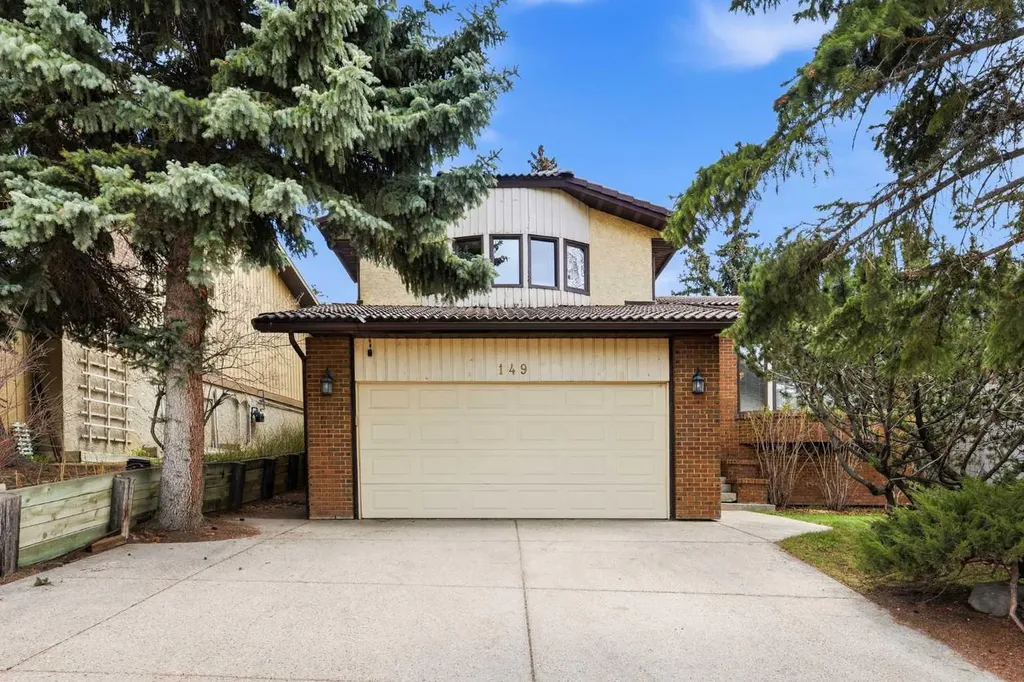 149 Edgehill Drive NW Calgary AB T3A 2W5