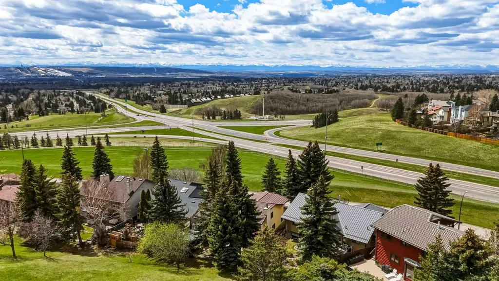 149 Edgehill Drive NW Calgary AB T3A 2W5