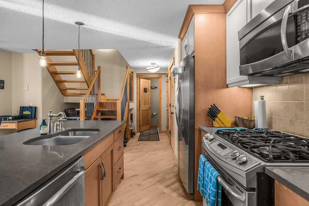 2100A Stewart Creek Drive Canmore AB T1W 0G3