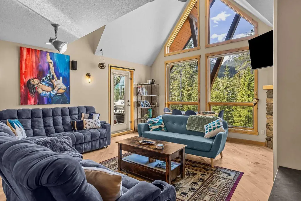 2100A Stewart Creek Drive Canmore AB T1W 0G3