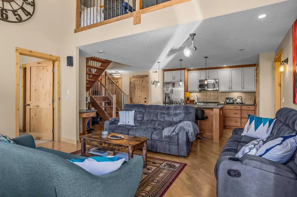 2100A Stewart Creek Drive Canmore AB T1W 0G3