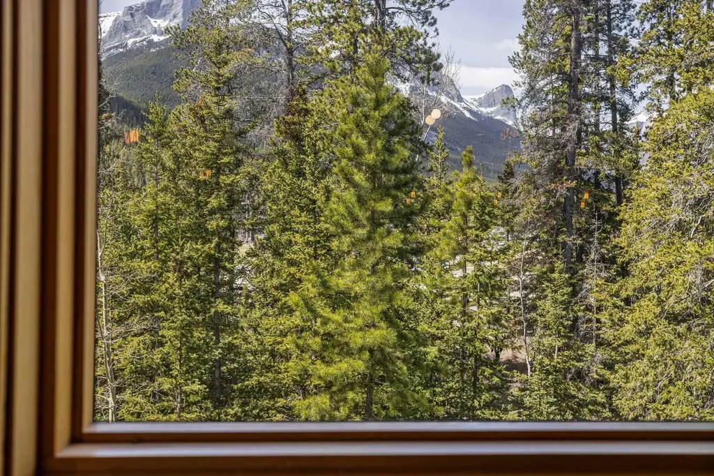 2100A Stewart Creek Drive Canmore AB T1W 0G3