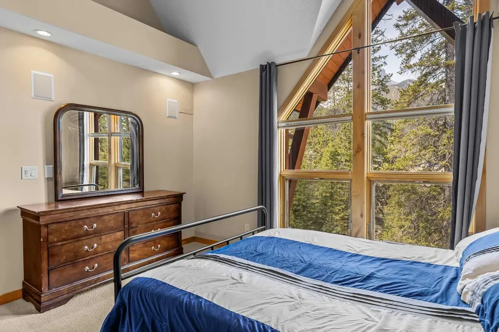2100A Stewart Creek Drive Canmore AB T1W 0G3