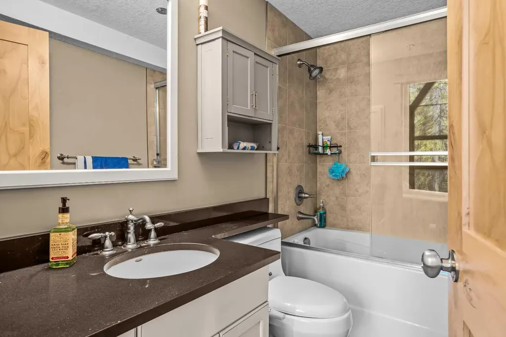 2100A Stewart Creek Drive Canmore AB T1W 0G3