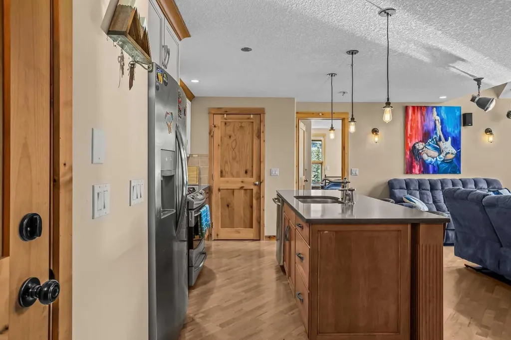 2100A Stewart Creek Drive Canmore AB T1W 0G3