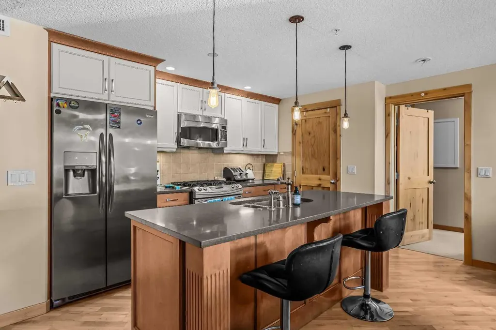 2100A Stewart Creek Drive Canmore AB T1W 0G3