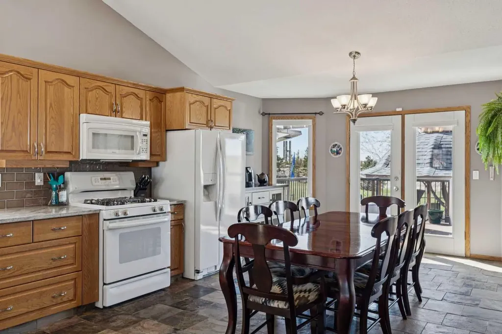 28 Westpoint Drive Didsbury AB T0M 0W0
