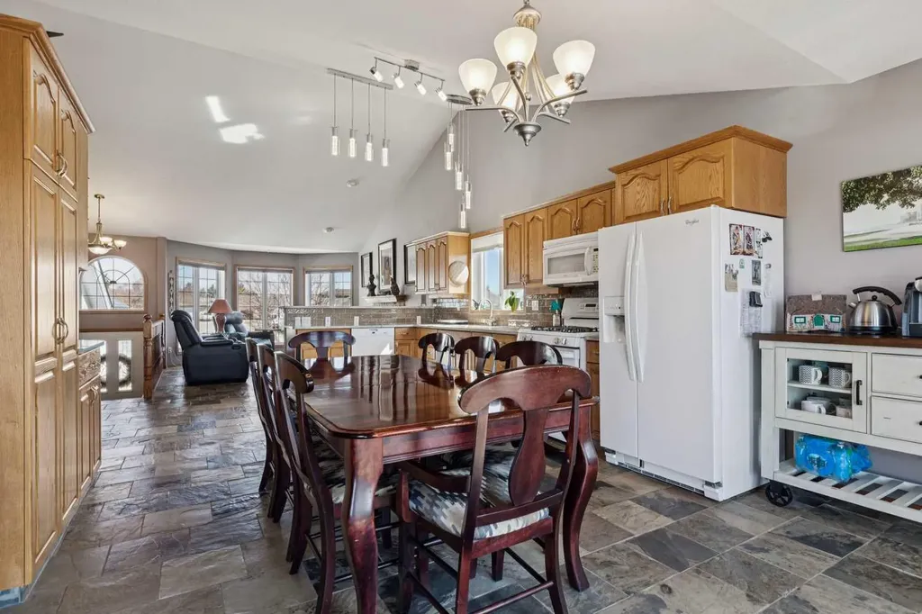 28 Westpoint Drive Didsbury AB T0M 0W0