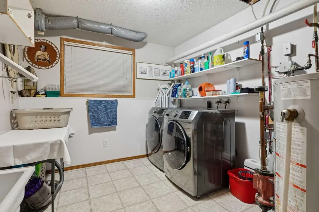 28 Westpoint Drive Didsbury AB T0M 0W0