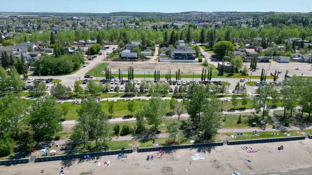 5020 42 Street Sylvan Lake AB T4S 1C1