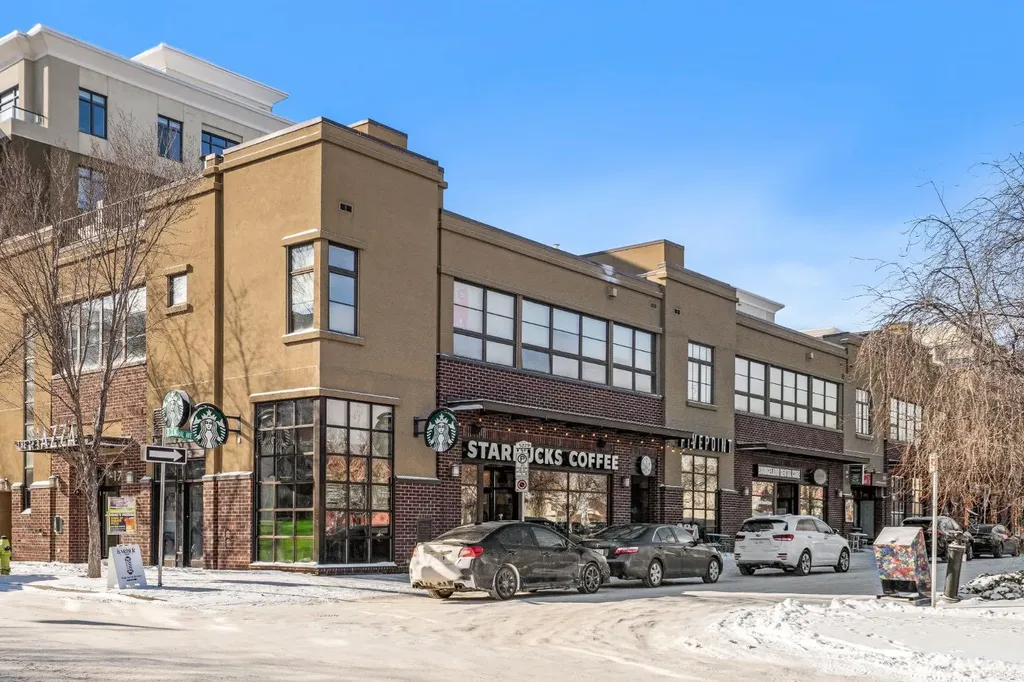 156 9 Street NE Calgary AB T2E 0P4