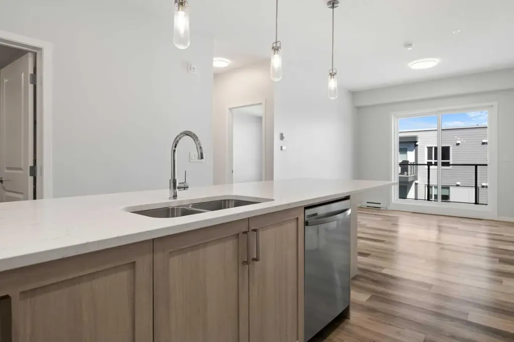 33 Carringham Gate NW Calgary AB T3P2H6