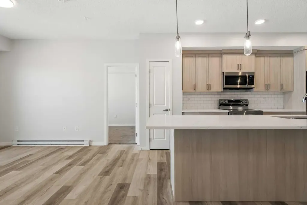 33 Carringham Gate NW Calgary AB T3P2H6